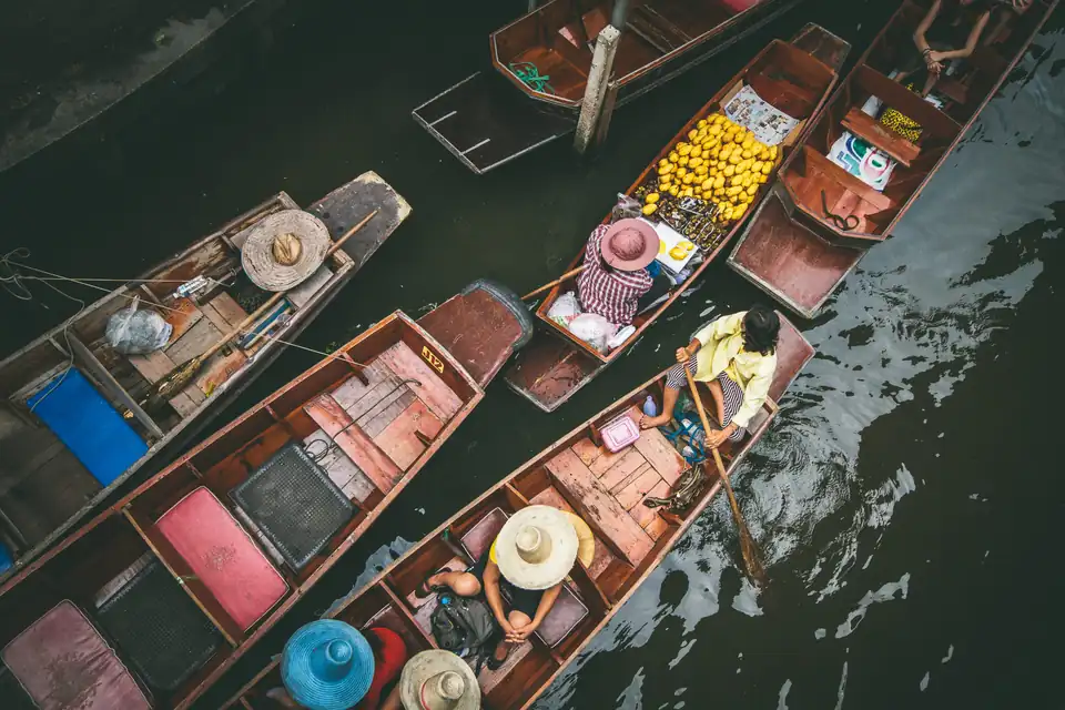 Floating Markets