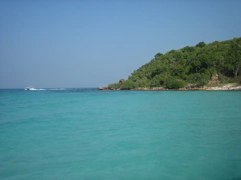 Koh Larn seen from the sea off Pattaya