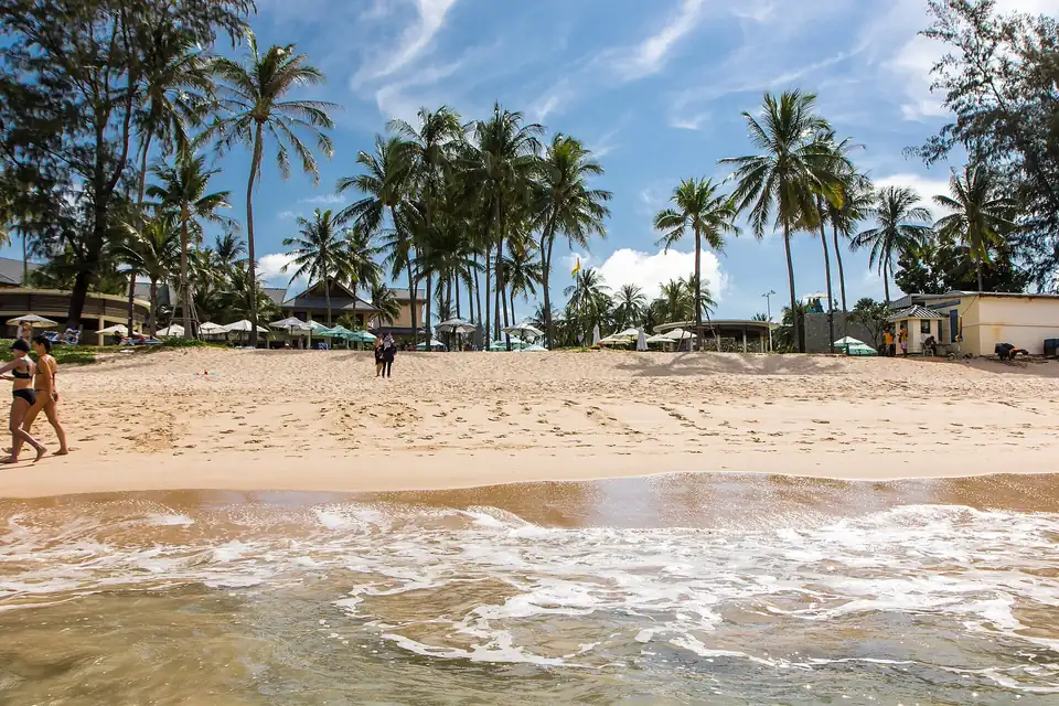 The shoreline at Bang Tao