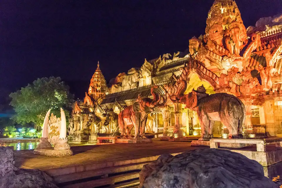 Phuket FantaSea, Thailand