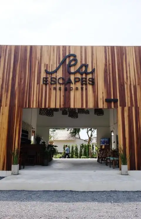 Sea Escapes Resort