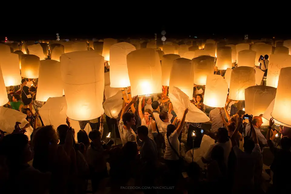 Lanterns released at Yi Peng in Chiang Mai