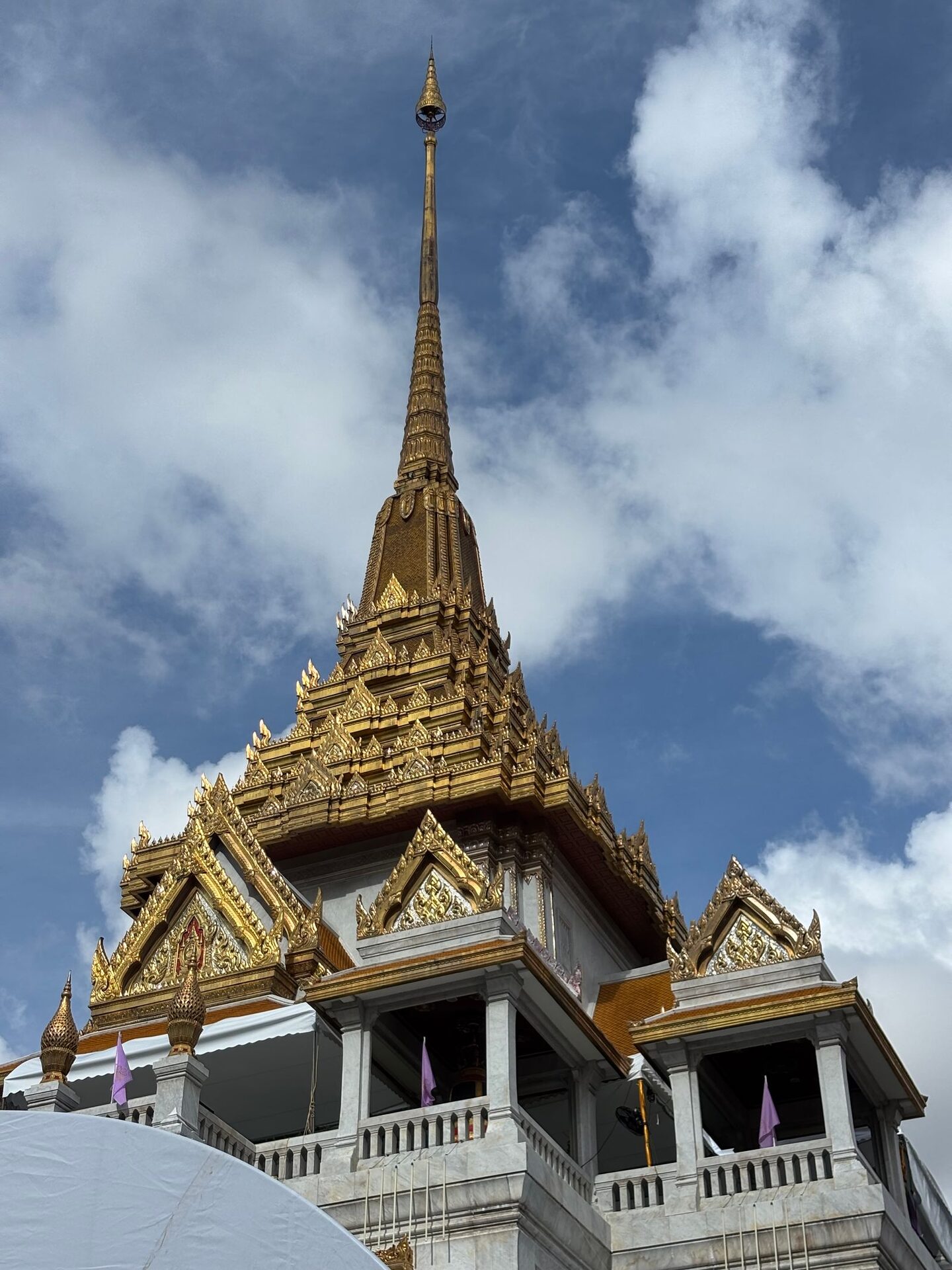 Wat Traimit